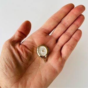 Staromatic Swiss Golden Watch Pendant with 17 Jewels